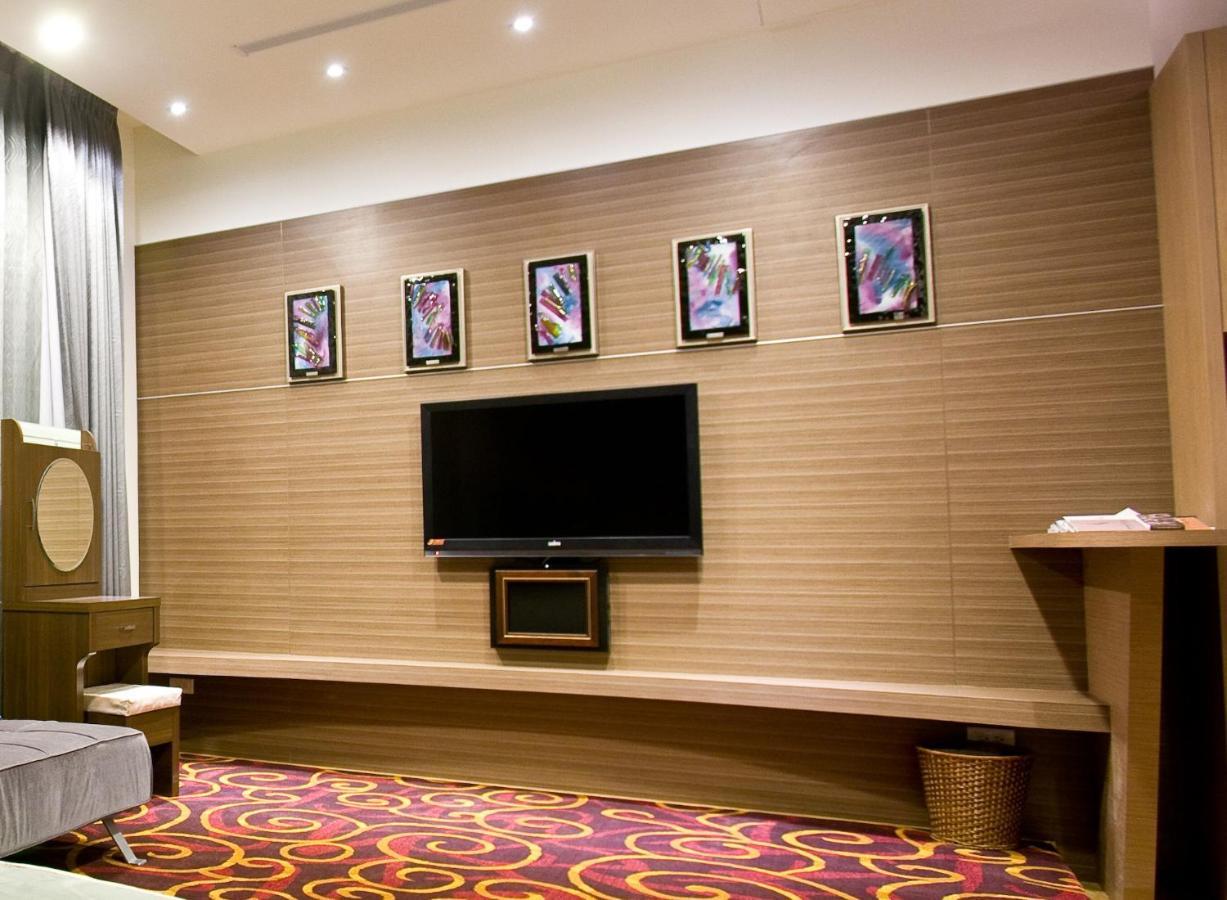 Zhi Da Craft Service Guest House Caotun Bagian luar foto